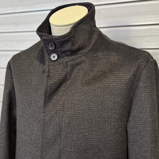 B:MING by BEAMS定番のビジネス冬アウター。防風スタンドカラーコート