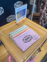 ＼しょこたん直筆サイン入りノベルティプレゼント／