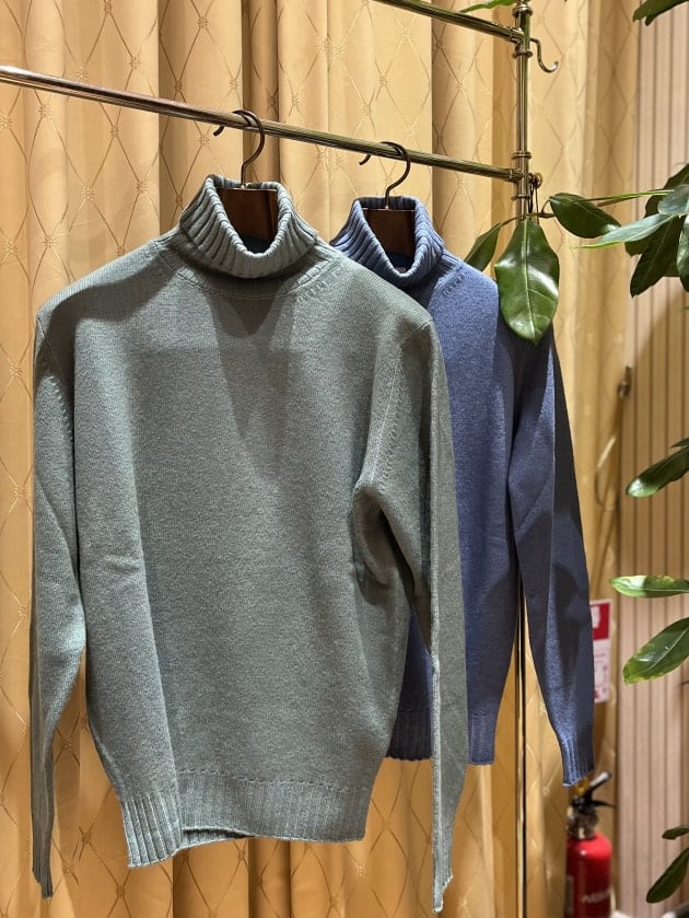 買い足したいニット。〈FILIPPO DE LAURENTIIS〉｜ビームス ハウス