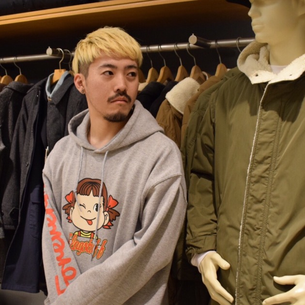 ＜PELLE MORBIDA ＞ガン見の小川