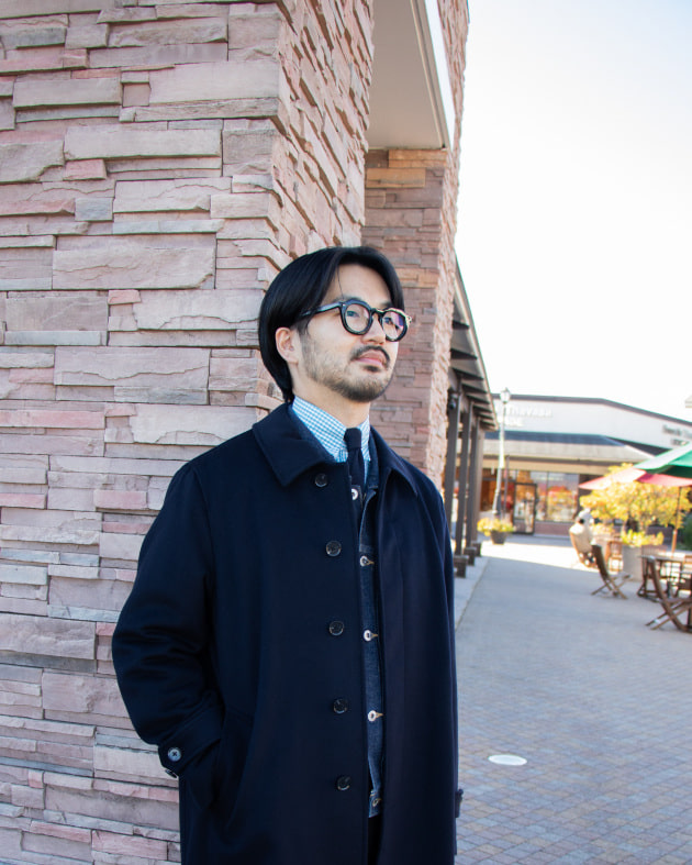 JACQUEMUS ネイビー　アイレット　コート Jacquemus Coat, Size 36 FR: Elegant Wrap Design