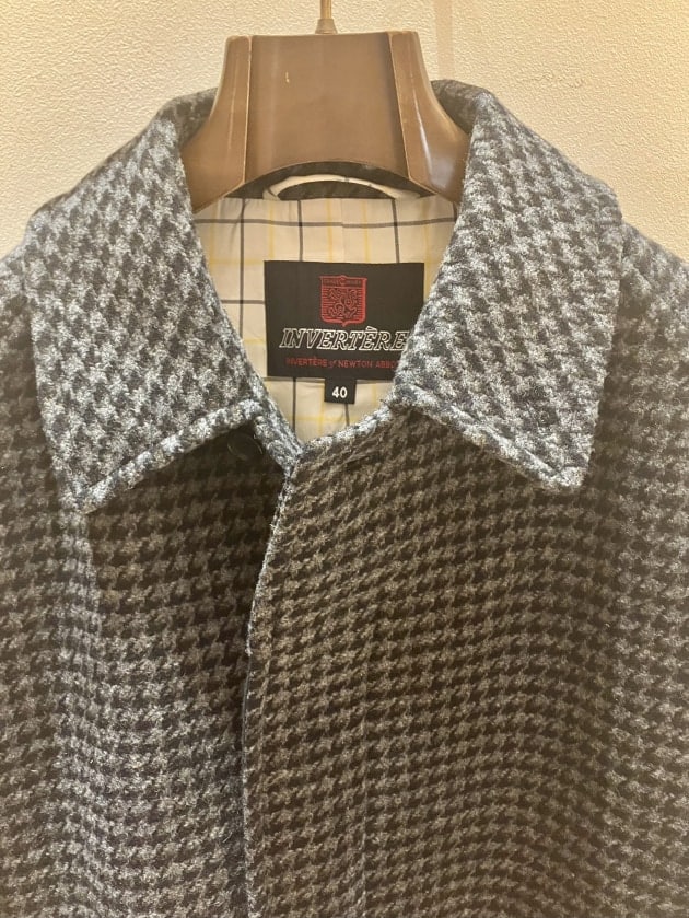 極美品♦️イギリス製♦️INVERTERE インバーティア カーコート 銀座 42 INVERTERE〉現代的にアップデートされた別注のカーコートを