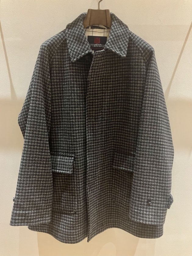 極美品♦️イギリス製♦️INVERTERE インバーティア カーコート 銀座 42 INVERTERE〉現代的にアップデートされた別注のカーコートを