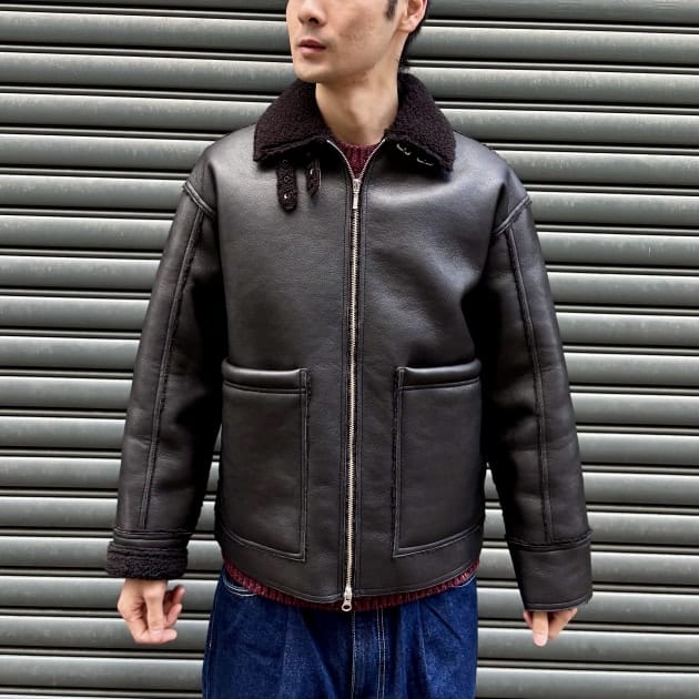 ネップの温かみが効く。レザーと相性抜群の冬レイヤード】｜ビームス