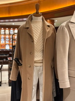 ＜TAGLIATORE＞コートスタイリング