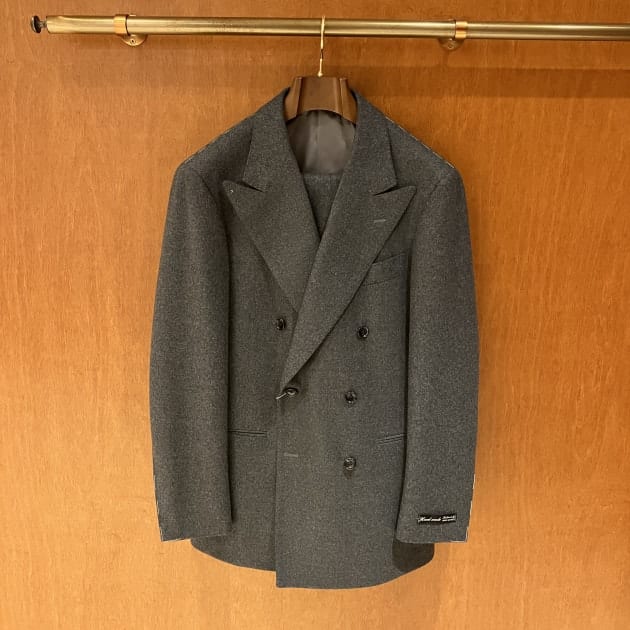 BEAMS F＞HANDMADE グレーフランネル ダブルブレストスーツ｜ビームス