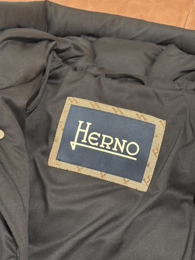 ＜HERNO＞EXCLUSIVE MODEL
