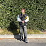 ストリートだけど上品に。BEAMS HEARTのバーシティー ジャケット