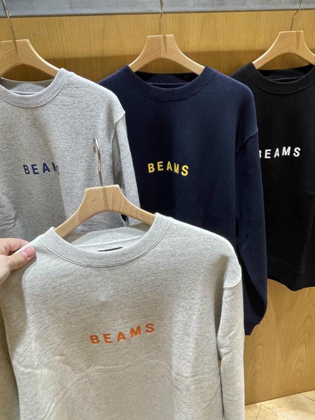 今年も入荷いたしました！〈BEAMSロゴスウェット〉♬♬♬｜ビームス