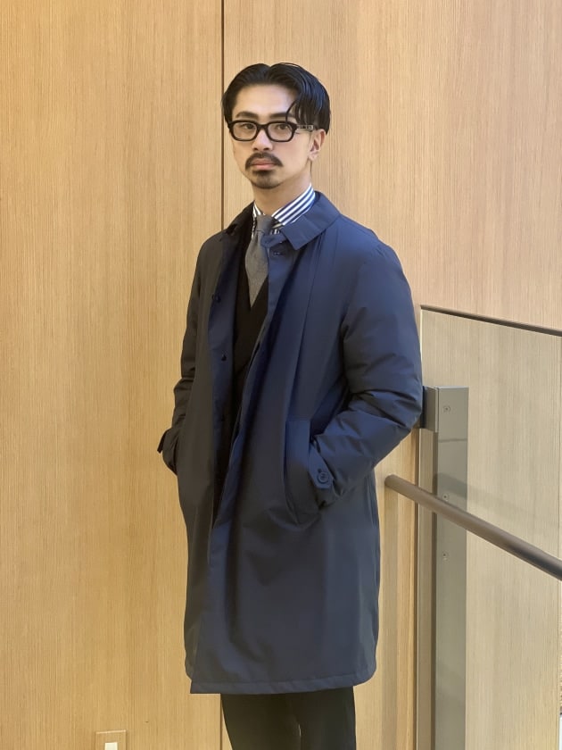 HERNOのコート　色味が何にでも合って便利！ HERNO〉シンプルなデザインと、高い機能性を兼ね備えたステンカラー