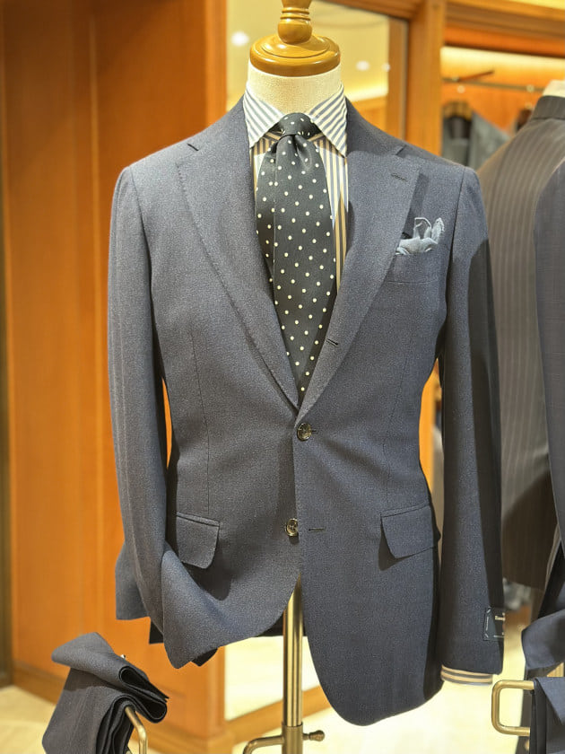 ＜Brilla per il gusto＞Ermenegildo Zegnaスーツスタイル