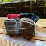 冬のギフト最適解。美しさとタフさが同居する、「育てる」ニット小物