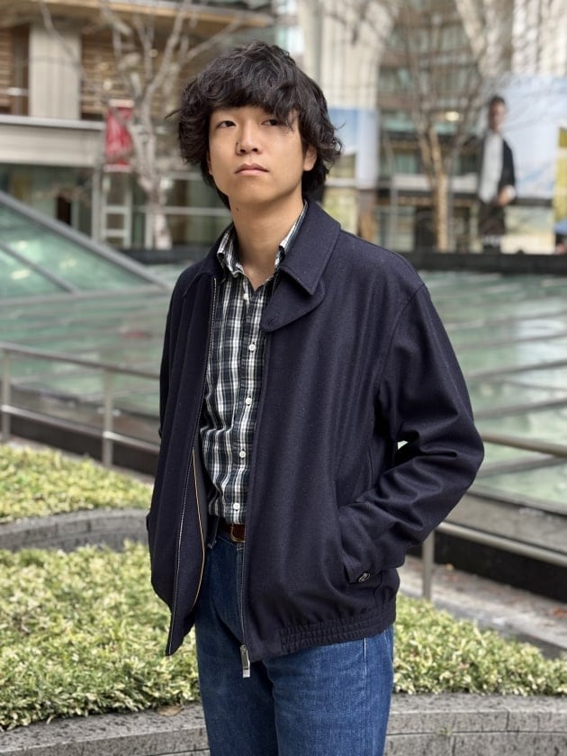 SEALUP〉シンプルながら丁寧な服作りを感じさせるショートブルゾン