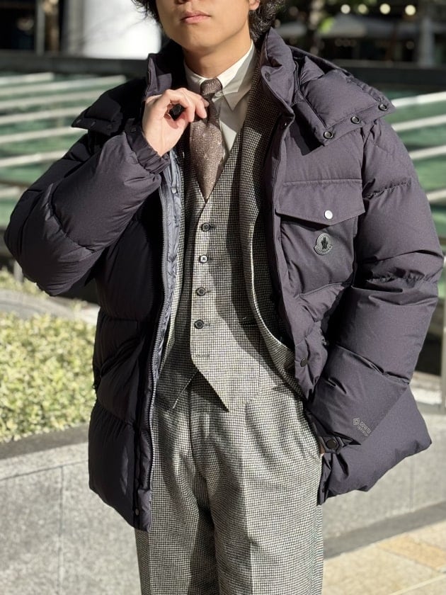 〈MONCLER〉抜群の機能性と高いデザイン性を融合させたダウンジャケットLOIRET。