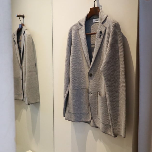 大和田がススメる【楽かつ上品にキマるニットジャケット】LARDINI