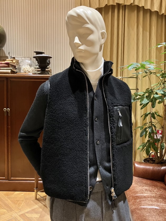 CINQUANTA〉大人の男性にピッタリな究極のリバーシブルムートンベスト