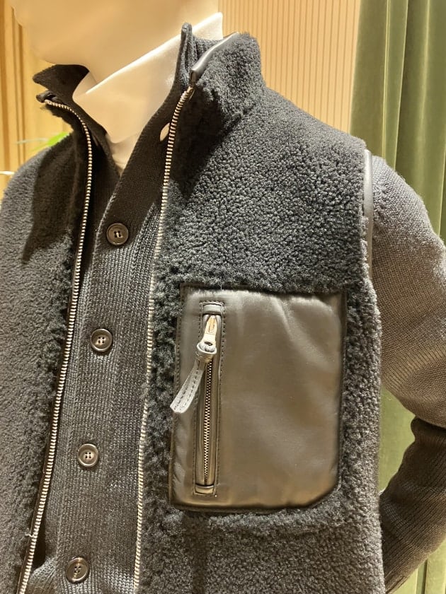 CINQUANTA〉大人の男性にピッタリな究極のリバーシブルムートンベスト