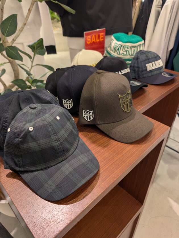 キャップいろいろ　セールになりました