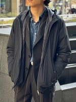 〈HERNO〉街歩きにはこれくらいが実は丁度いい…かもしれないフーデッドブルゾンが嬉しいプライスオフ！