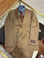 目を引くスーツ＜ソラーロが入荷しました＞