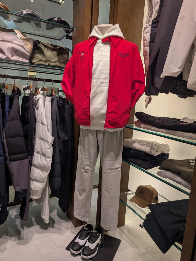 モダンなニットフーディー｜ビームス ゴルフ 京都髙島屋S.C.店｜BEAMS