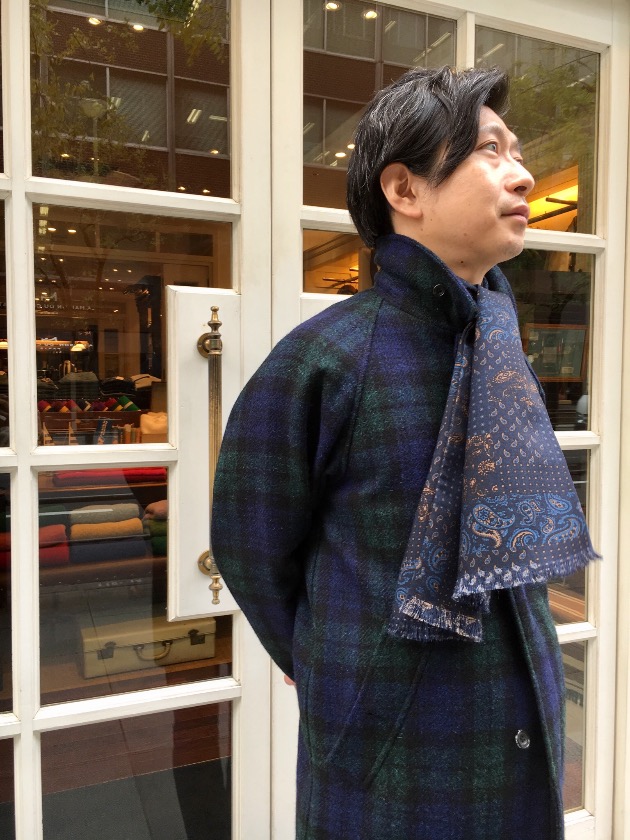 BEAMS PLUSのHARRIS TWEED ステンカラーコート｜ビームス プラス