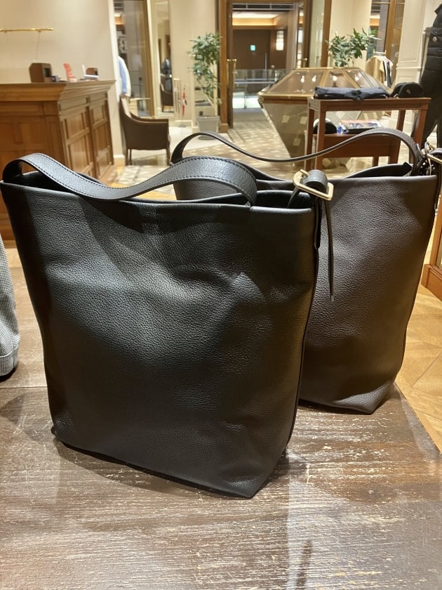 S.MANO〉ブランド史上、最も軽く且つ繊細に仕上げた新型バック