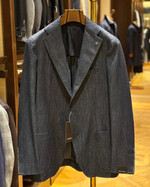 デニムのジャケット〈TAGLIATORE〉