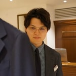 ＜BEAMS F＞歴史ある英国生地を、日本の技術で包み込むのです。