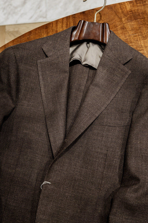 Brilla per il gusto＞軽さと艶を両立した＜Loro Piana（ロロピアーナ