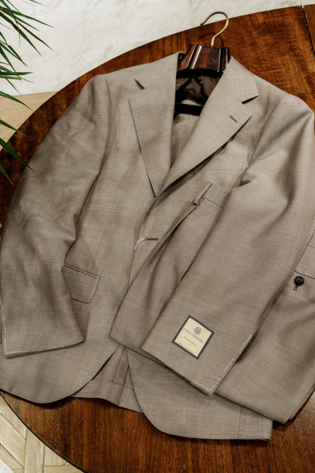 Brilla per il gusto ウールモヘア スリーピース スーツ Brilla per il gusto＞あのベージュをもう一度。ディレクター中村