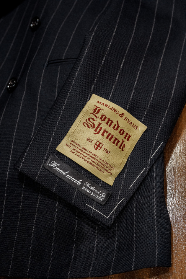 BEAMS F＞静かに主張するダブルのネイビーストライプスーツ＜MARLING