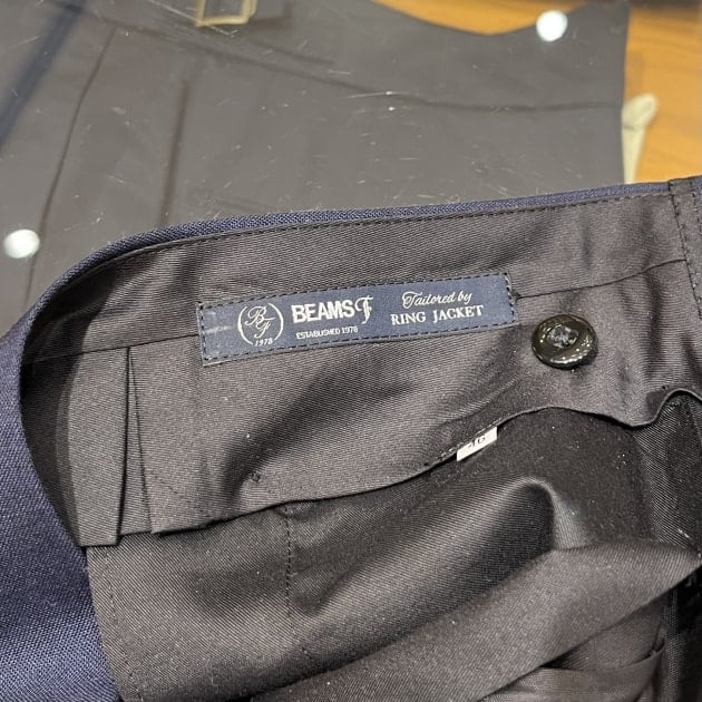 BEAMS F】サイドアジャスターのスラックスが入荷｜ビームス ハウス
