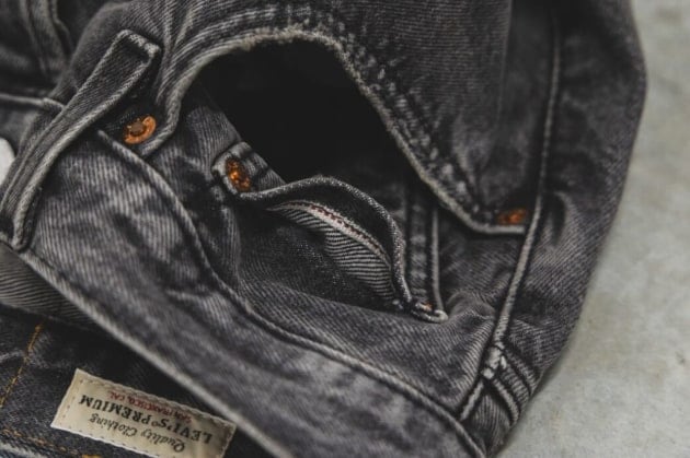 パンツ 32 BEAMS LEVI'S 501 RELAXED L28 BLACK 2/26発売！【EXCLUSIVE】LEVI'S（R）/501（R）RELAXED｜ビームス 新潟