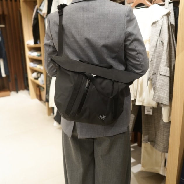 ARC’TERYXのショルダーバッグ