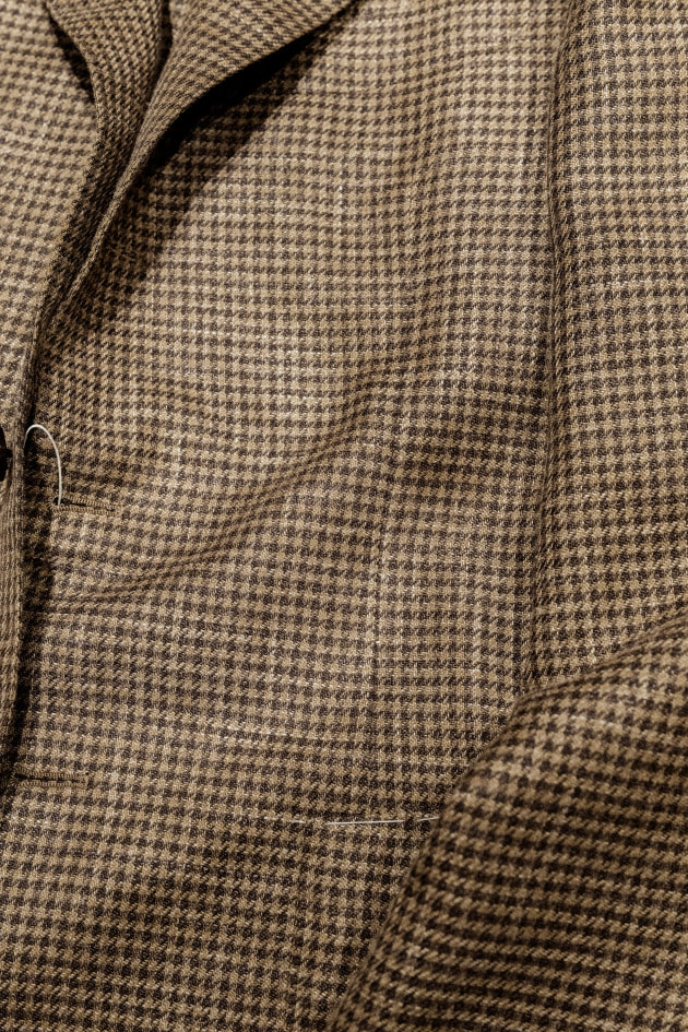 BEAMS F＞軽やかで品がある。大人のブラウンハウンドトゥース