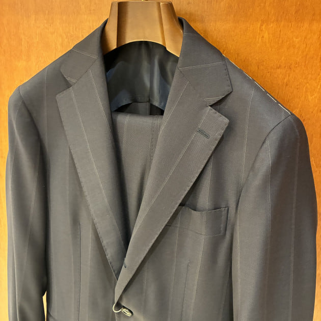 【値下げ】ビンテージウールストライプスーツBRUNO PIATTELLI XL BAKER MODEL」ウール・シルク・カシミヤ三者混ピンストライプ柄スーツ