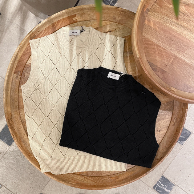 ＜BAFY＞今の時期だからこそ、なニットベスト