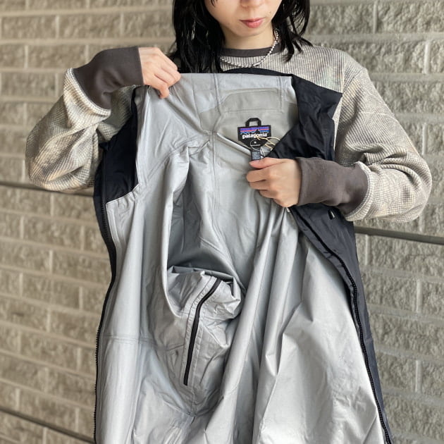 サイズ感レビューあり】梅雨時期まで活躍！〈patagonia〉ライト