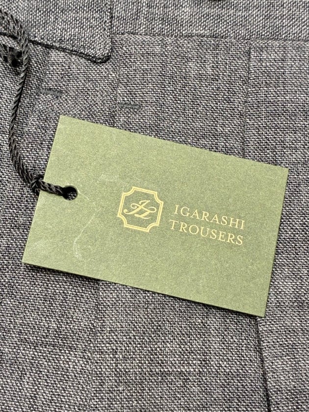 IGARASHI TROUSERS 〉英国生地と日本の技術が組み合わさった、至高の