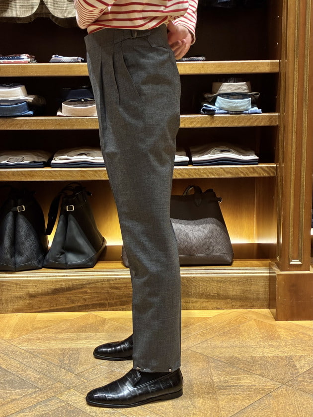 IGARASHI TROUSERS 〉英国生地と日本の技術が組み合わさった、至高の