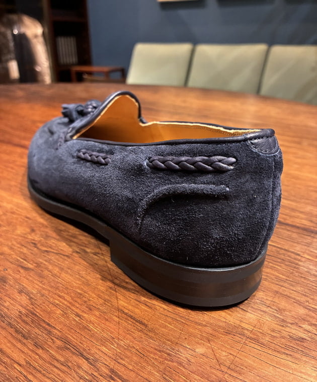 EDWARD GREEN〉当店別注の良いネイビー ローファー入荷しました