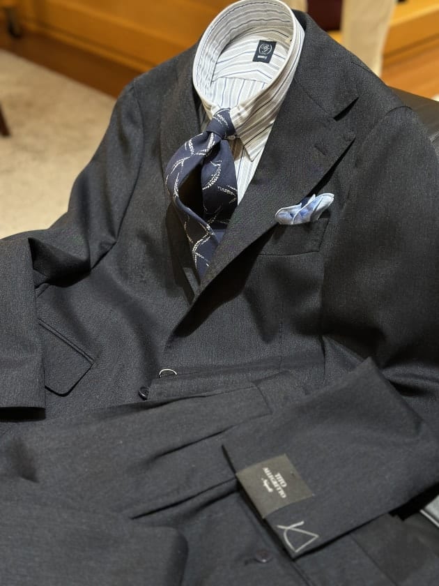 巧妙なスーチング ＜TITO ALLEGRETTO（ティト アレグレット