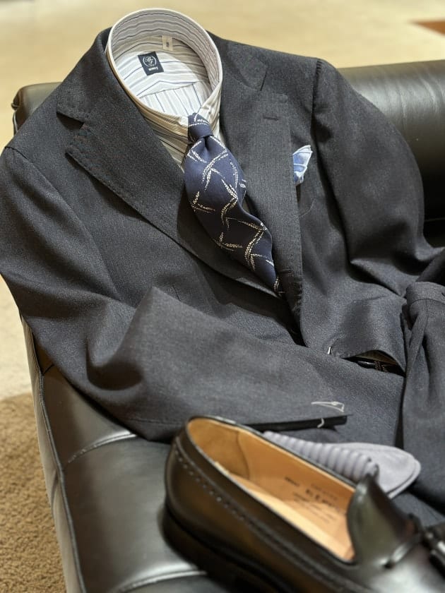 巧妙なスーチング ＜TITO ALLEGRETTO（ティト アレグレット