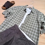 大人の男性でも取り入れやすい落ち着いた配色のオンブレチェックコーデ。