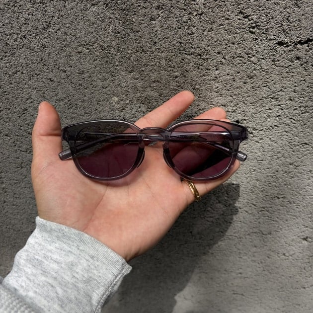 街でもアウトドアでも活躍する別注サングラス「FELIX49」〈Eyevol PLUS