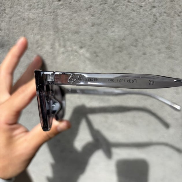 街でもアウトドアでも活躍する別注サングラス「FELIX49」〈Eyevol PLUS