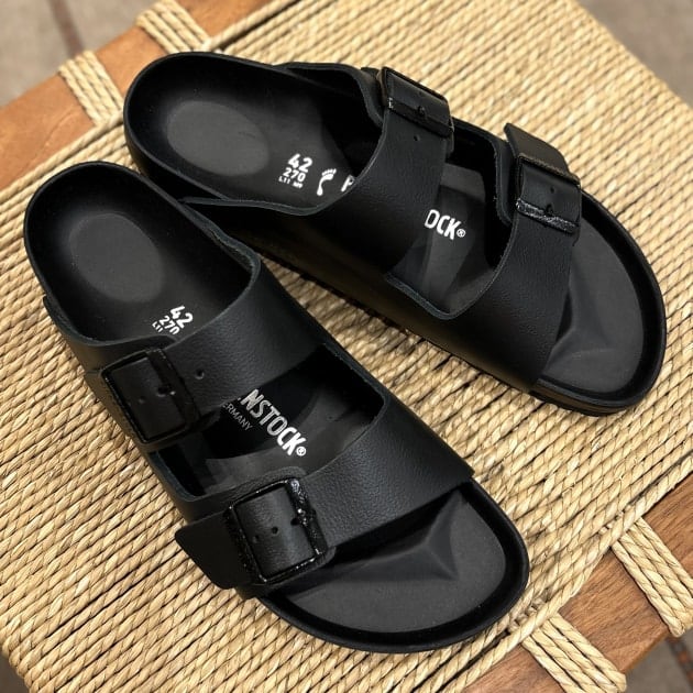 BIRKENSTOCK(ビルケンシュトック)】〜大人の足元を格上げする2モデル