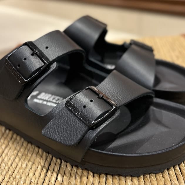 BIRKENSTOCK(ビルケンシュトック)】〜大人の足元を格上げする2モデル