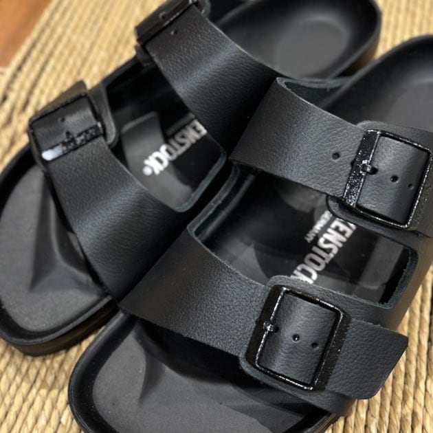 BIRKENSTOCK(ビルケンシュトック)】〜大人の足元を格上げする2モデル